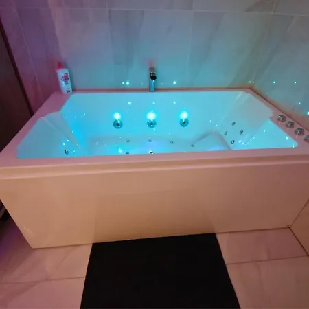 Le Sanctuaire Hirson, Privatif, Sauna Apartment