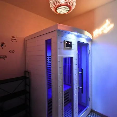 Le Sanctuaire Hirson, Privatif, Sauna